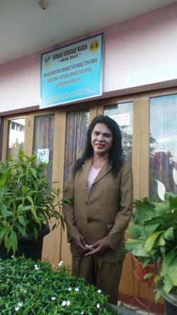 Derita Waria di Usia Senja 