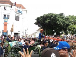 Momen Langka! Menonton Kirab Royal Wedding Keraton Yogya