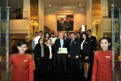 Hotel Borobudur Dianugerahi Indonesia Luxury Business Hotel