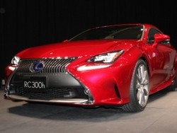 2 Samurai Lexus Unjuk Gigi