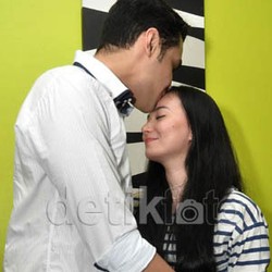 Asmirandah dan Jonas, dari Cinta Lokasi Sampai Protes FPI