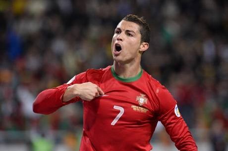 Dipanasi Soal Messi, Ronaldo Malah Hat-trick dan Bikin Rekor