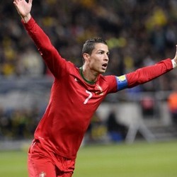 Ronaldo Sedang Rajin Bikin Hat-trick