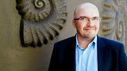 Kemlu Pilih Tak Tanggapi Tweet Mark Textor