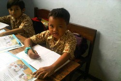 Kisah si Mantan Bocah Perokok, Tidak Naik Kelas Sampai Bisa Baca Tulis