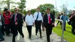 Jokowi Temani PM Belanda Blusukan di Waduk Pluit