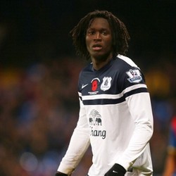 Kokoh di Belakang, Everton Juga Diminta Tajam di Depan