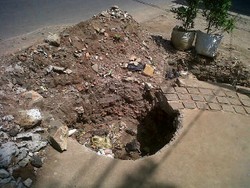 Lubang Misterius di Jalan Suprapto Cempaka Putih Pernah Memakan Korban