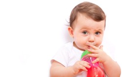 Perhatikan Hal Penting Ini Saat Memberikan Jus Buah pada Bayi