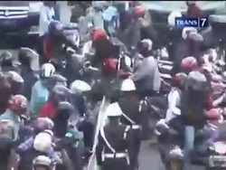 Gaya Pemotor Hindari Sterilisasi Jalur Transjakarta