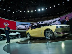 2 Mobil Nissan yang Terinspirasi Game Balap