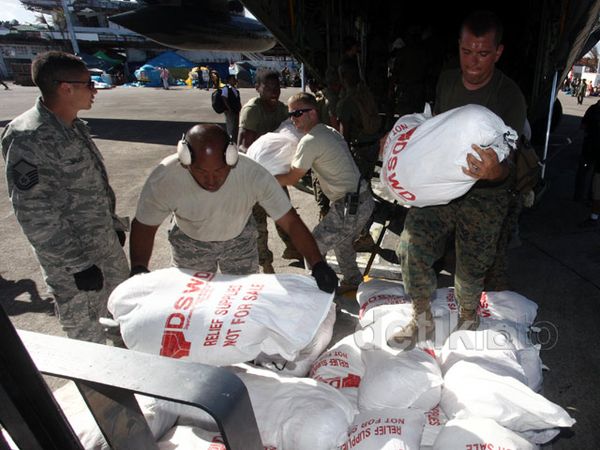 Isu Miring Tak Ganggu Pendistribusian Bantuan di Filipina