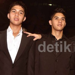 Anak Ahmad Dhani Tantang Farhat Abbas Bertarung di Ring Tinju