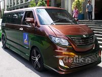 Menristek Pamer Mobil Listrik