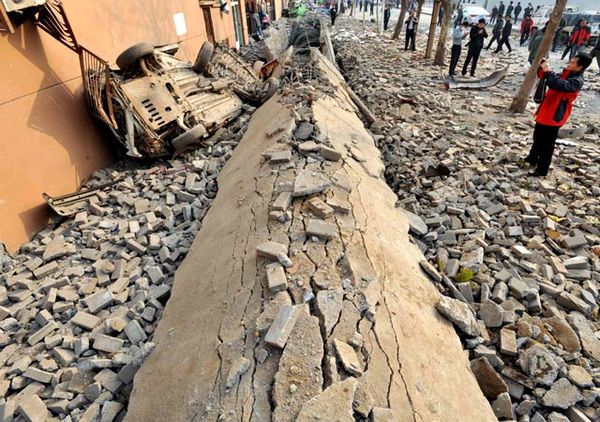 Pipa Minyak di China Meledak