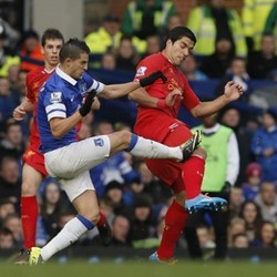 Soal Tekel ke Suarez, Rodgers: Mirallas Seharusnya Dikartu Merah