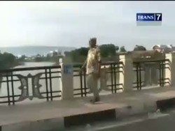 Harta Karun Koin Emas Jadi Rebutan Warga