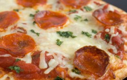 Saat Bersantap di Italia, Jangan Pesan Pepperoni Pizza dan Minta Bon (1)