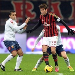 Milan Diimbangi 10 Pemain Genoa