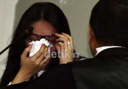 5 Cerita Sedih Angie dari Balik Jeruji Besi