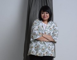 Desainer Rinda Salmun, dari London ke Jakarta karena Tak Mau Lupa Daratan