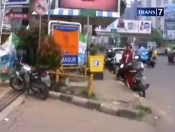 Tukang Ojek dan Kernet Ikut Bersaing
