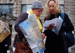 Kartu Pos & 4 Benda yang Hampir Punah di Dunia Traveling