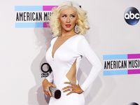 Christina Aguilera Makin Hot