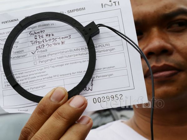 Masyarakat Antusias Pasang RFID