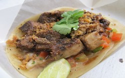 Local Taco: Mencicipi Taco Lengua Isi Lidah Sapi Gurih Lembut