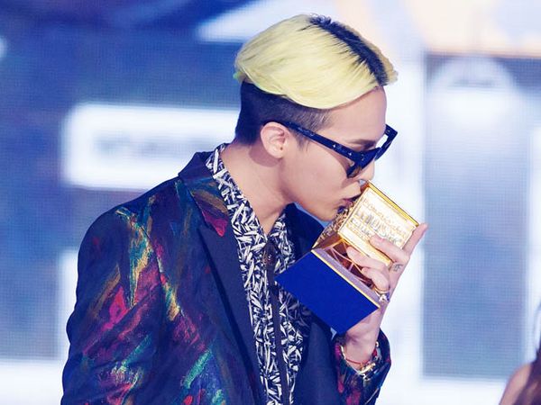 G-Dragon Berjaya di MAMA 2013 G-Dragon Berjaya di MAMA 2013
