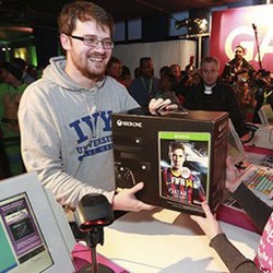 Sial, Baru Beli Xbox One Langsung Dirampok