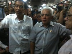 PAN Gaungkan Jokowi-Hatta, PDIP Bergeming