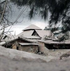 Jumlah Pengungsi Gunung Sinabung Bertambah Jadi 17 Ribu Orang