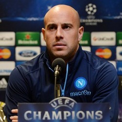 Tekad Napoli Tebus Kekecewaan di Signal Iduna Park