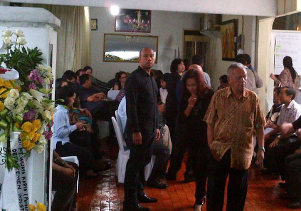 Pelayat Padati Rumah Duka Direktur WIKA 