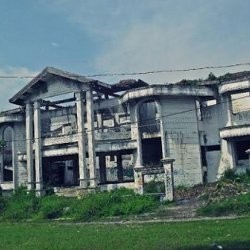  Kisah Angker Rumah Hantu Darmo Siap Diangkat ke Layar Lebar