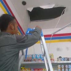 Minimarket Dibobol Maling, Puluhan Rokok Raib