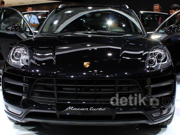 Ini Dia Tampang Asli Porsche Macan