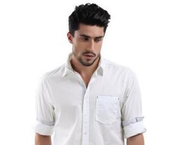 Khusus Pria! Pakai Kemeja Putih dan Jeans Jika Ingin Kencan Pertama Sukses