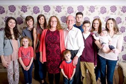 Belum Usia 30, Wanita Ini Sudah Jadi Ibu, Nenek Sekaligus Buyut