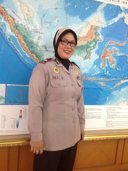 Suka Cita Aiptu Tati Setelah Diperbolehkan Pakai Jilbab