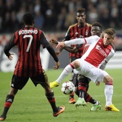 Milan Bakal Lakukan Apapun untuk Taklukkan Ajax