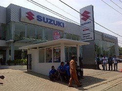 Suzuki Buka Diler Narogong