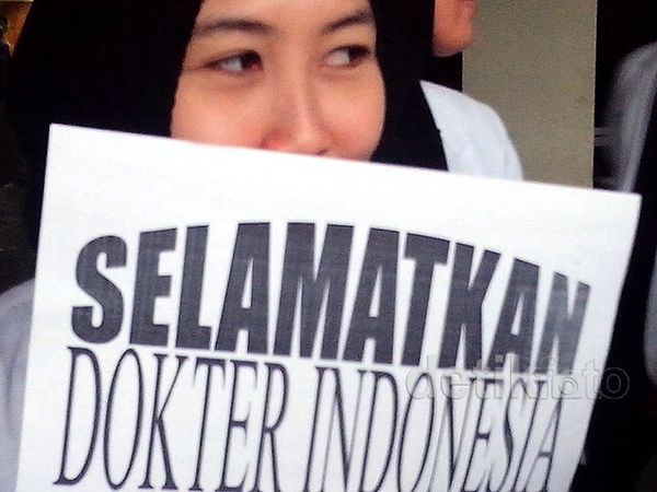 Ratusan Dokter RS Sardjito Demo Dukung dr Ayu