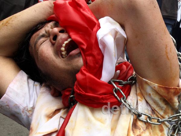 Dokter Geruduk Gedung MA