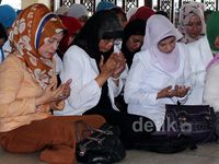 Dokter di Aceh Doa Bersama untuk dr Ayu