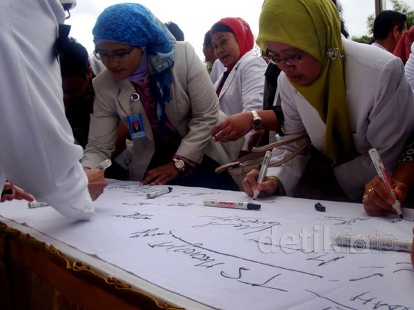 Ratusan Dokter Teken Dukungan untuk dr Ayu