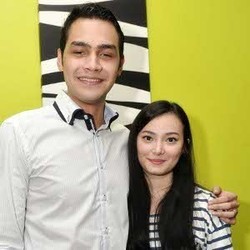 Orangtua Jonas Tolak Komentari Pembatalan Nikah Asmirandah