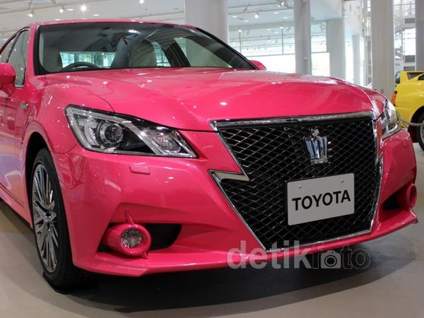 Ketika Mobil Menteri Jadi Genit